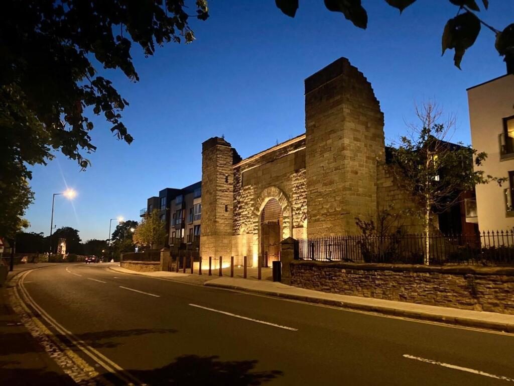Property main image