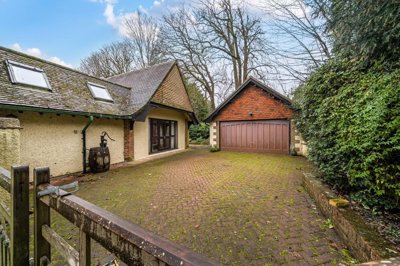 Property on OX3 0DU