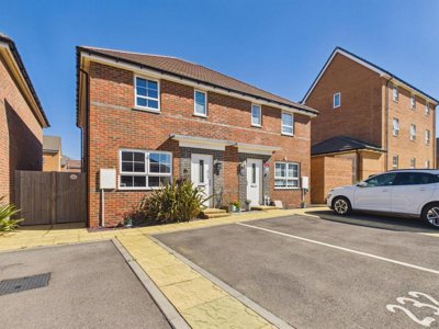Property on Robin Lane, BN10 8GJ