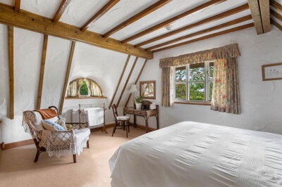 Property on Froggery Lane, WR7 4RQ