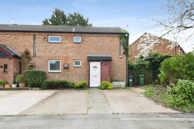 Property on Noble Close, MK15 8AF