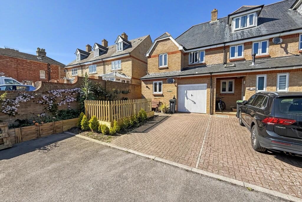 Terraced House