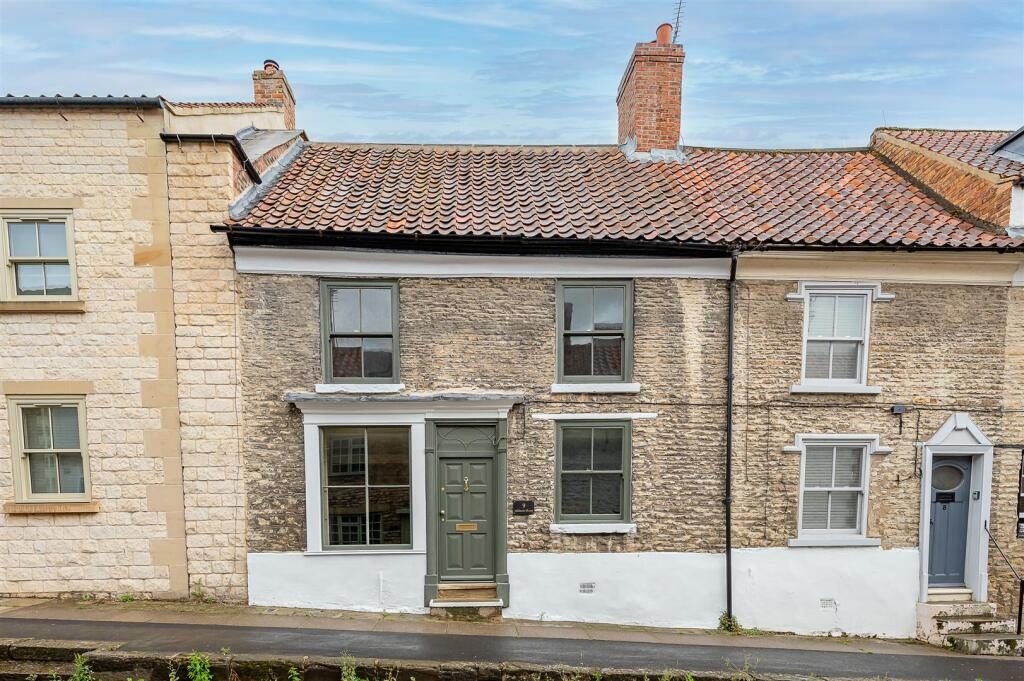 Property main image