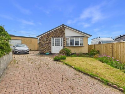 Property on Roseland Park, TR14 8LZ