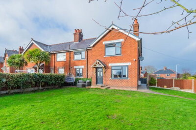 Property on The Ridgeway, LL13 0SB