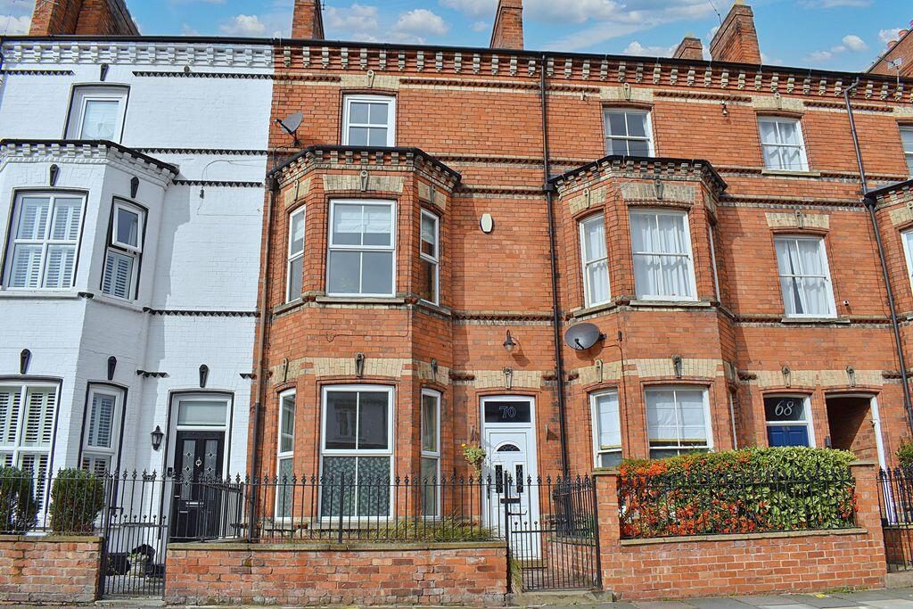 Terraced House