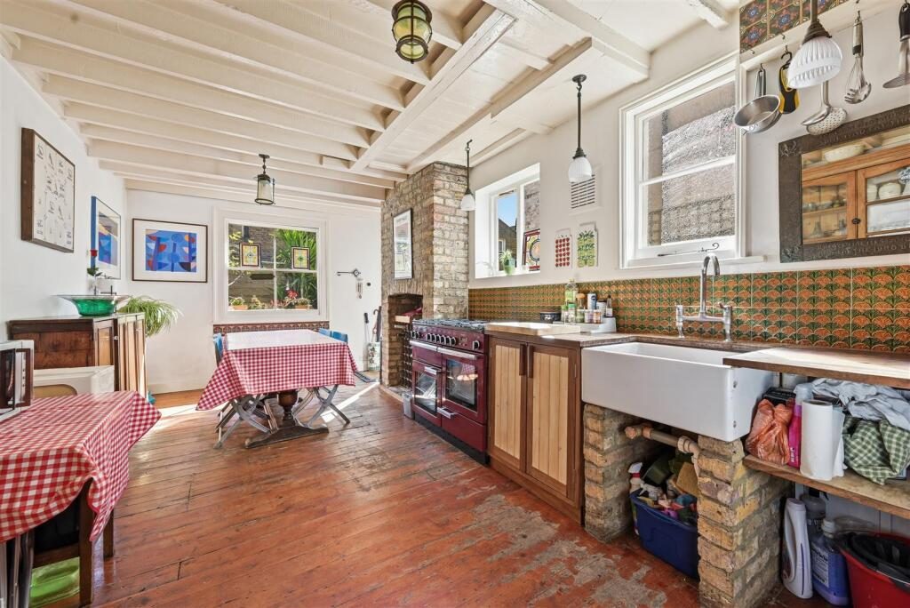 Terraced House