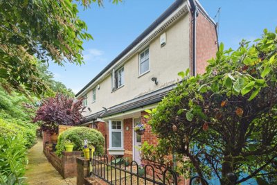 Property on Yew Tree Road, M14 6FW