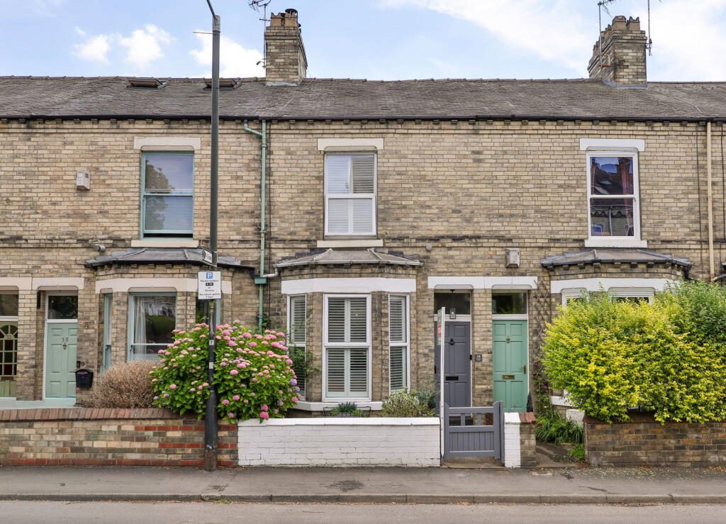 Property main image