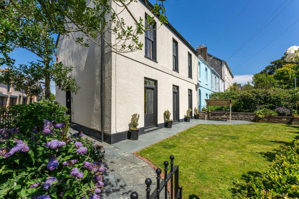 Property main image