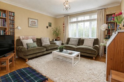 Property on Buckingham Road, WD6 2QX