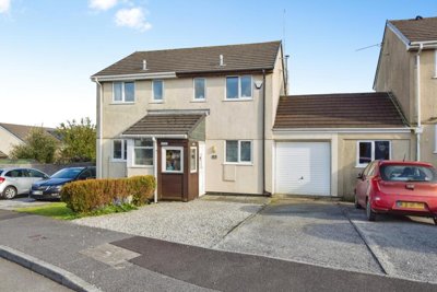 Property on Douglas Close, PL26 8QE
