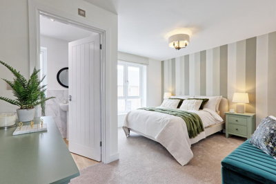 Property on CO12 4RR