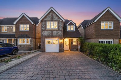 Property on Williamson Close, RG41 5RY