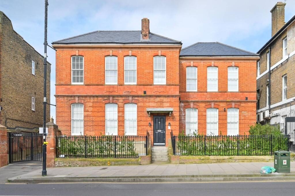 Terraced House
