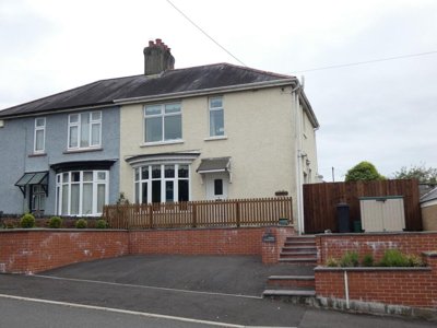 Property on Gardners Lane, SA11 2AA