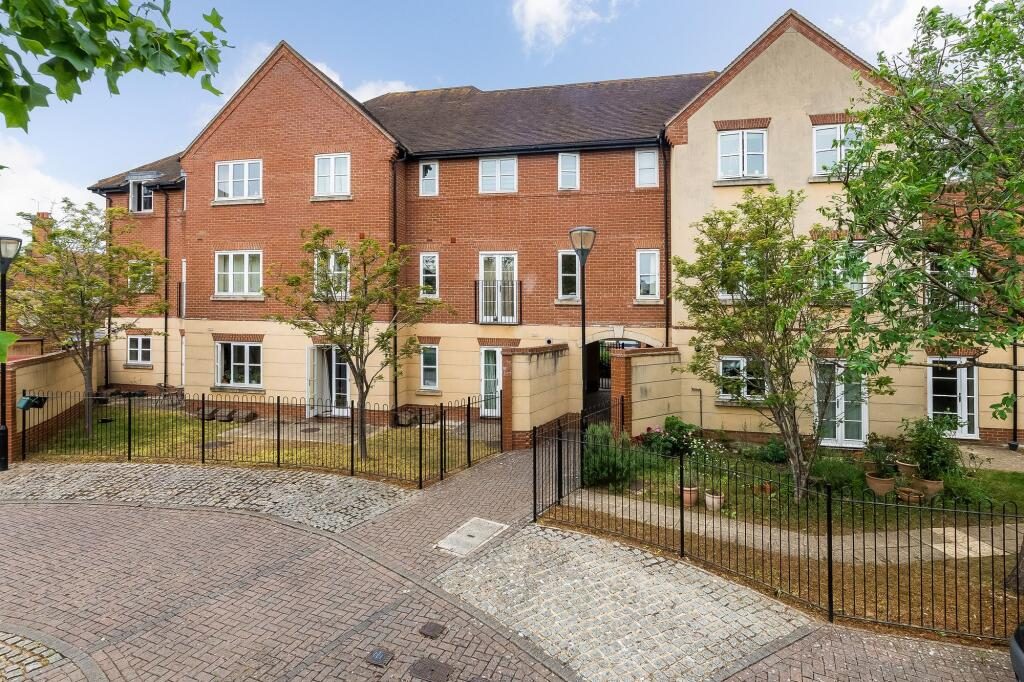Property main image