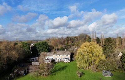 Property on OX29 9UE