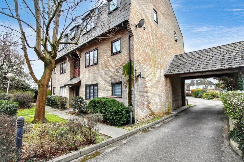 Property main image