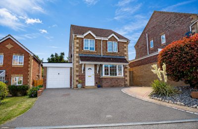 Property on Kensington Close, TN38 9TL