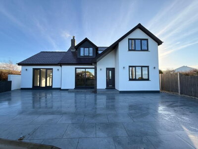 Property on Heol Yr Esgob, SY23 5HS