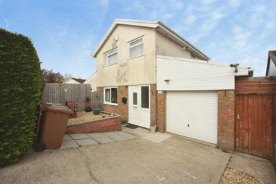 Property on CF83 3BS