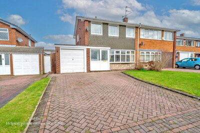 Property on Beaumont Close, WS6 6EA