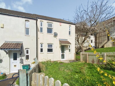 Property on Huish Court, BA3 3LR