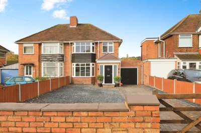 Property on Stourport Road, DY11 7BW