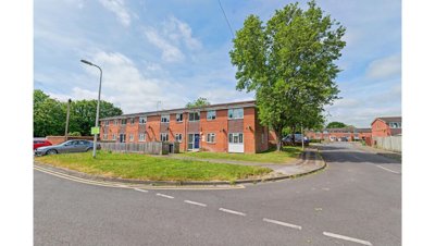 Property on Green Lane, RG14 5NU