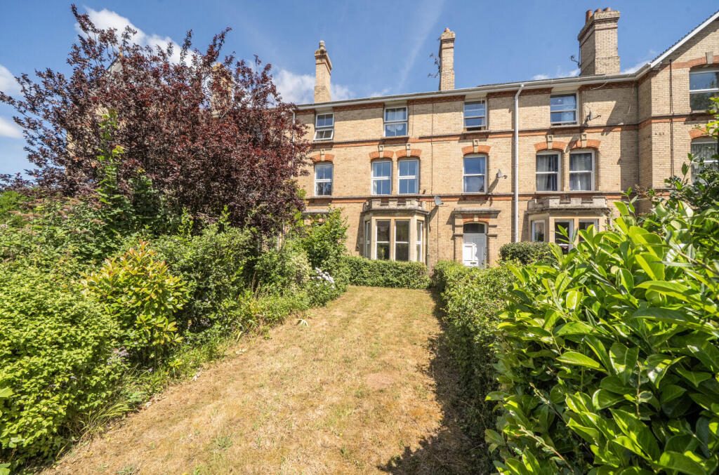Property main image