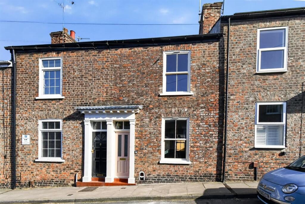 Terraced House