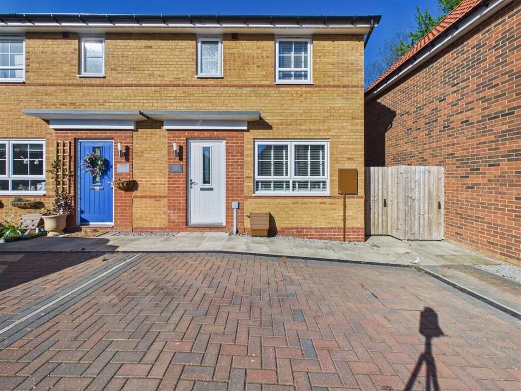 Property main image