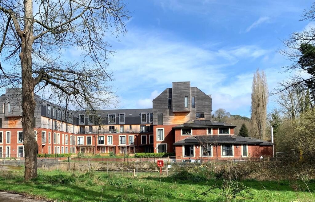 Property main image