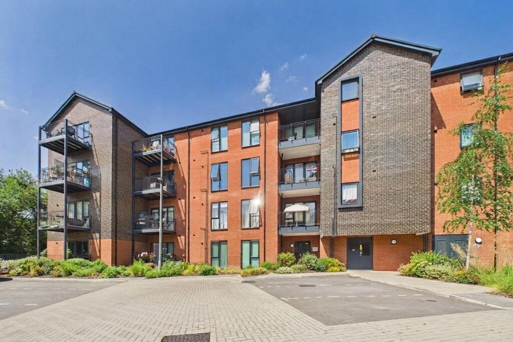 Property main image