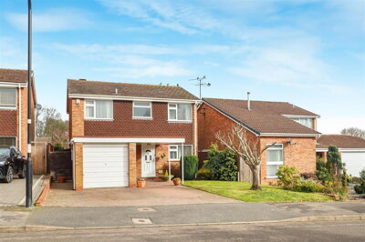 Property on Tidmarsh Road, CV35 7QP