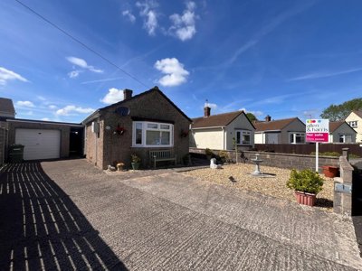 Property on Beechwood Close, BA11 2AZ
