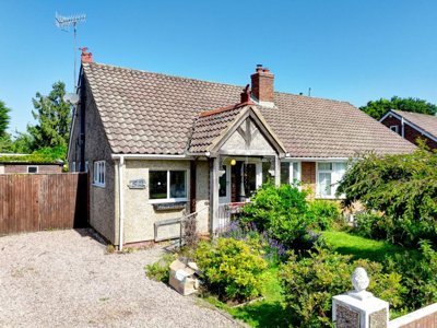 Property on Sandbanks Way, BN27 3LN