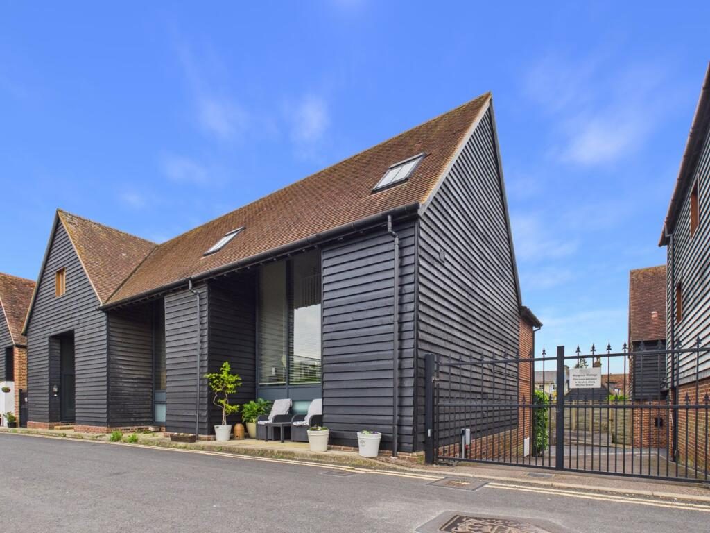 Terraced House