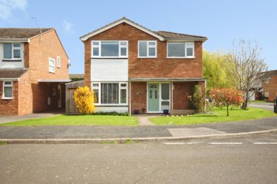 Property on Mullard Drive, CV31 2QL