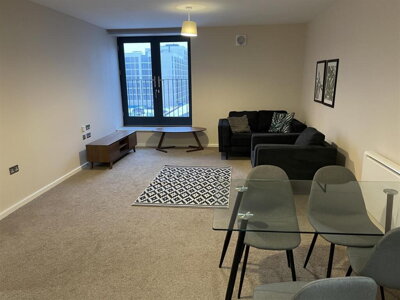 Property on Hatter Street, M4 5FZ