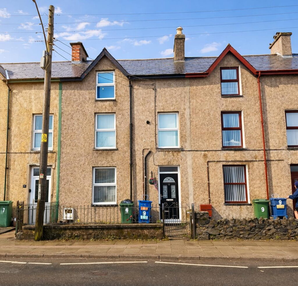 Terraced House