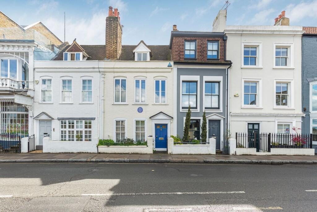 Terraced House