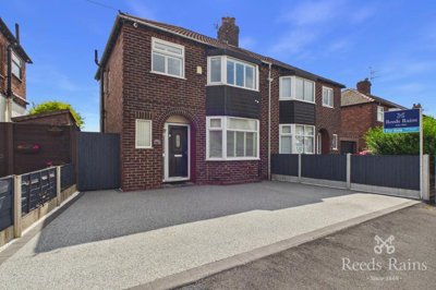Property on Harcourt Street, SK5 6UP