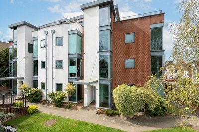 Property on Eaton Road, SM2 5DN