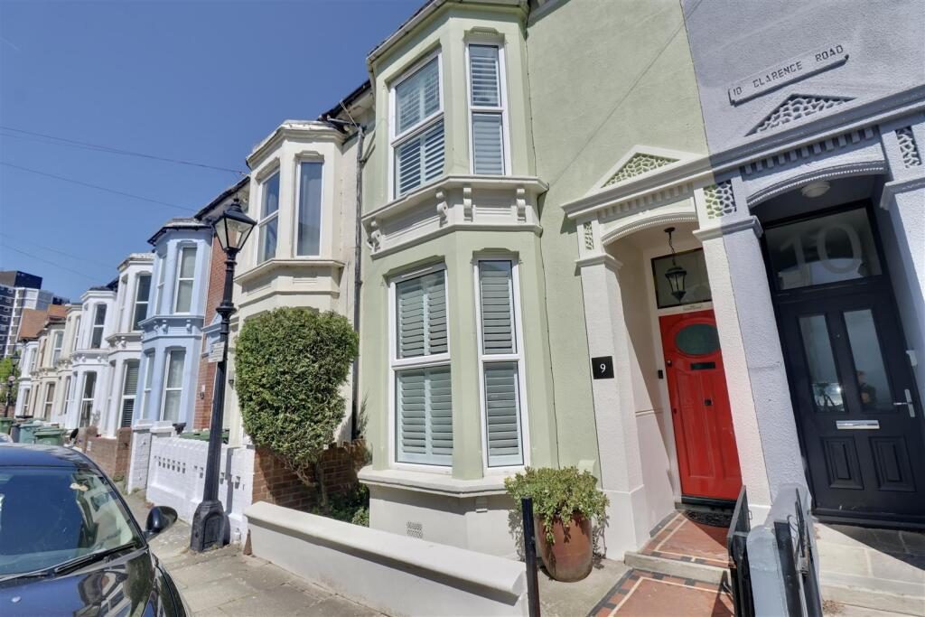 Terraced House