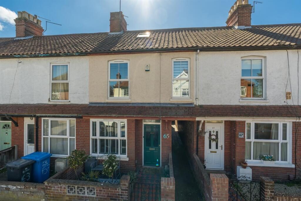 Terraced House