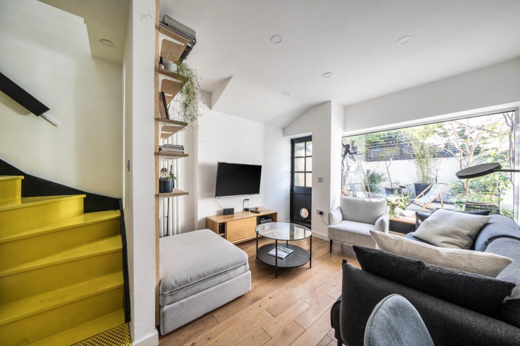 Terraced House