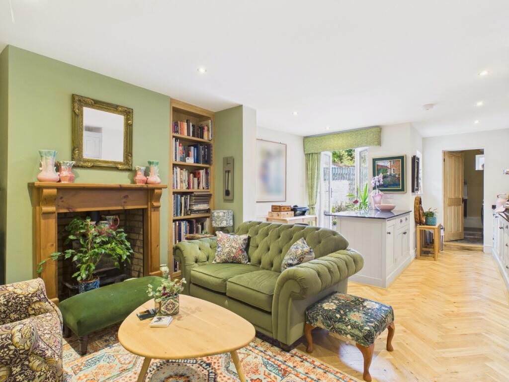 Terraced House