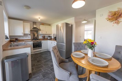 Property on CF35 6HQ